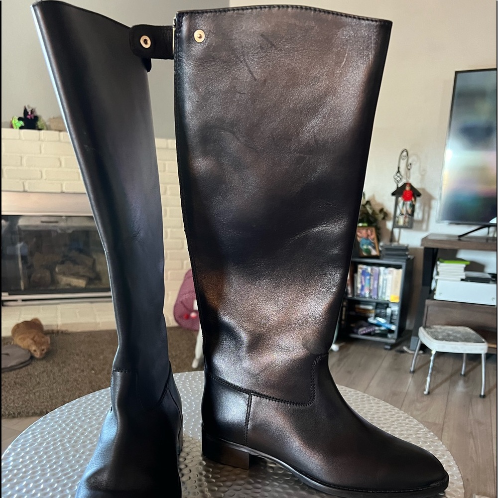 Very lightly used J. Crew knee high leather riding boots.
